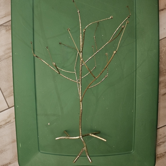 Metal Christmas Tree Photo Holder - Picture 4 of 9